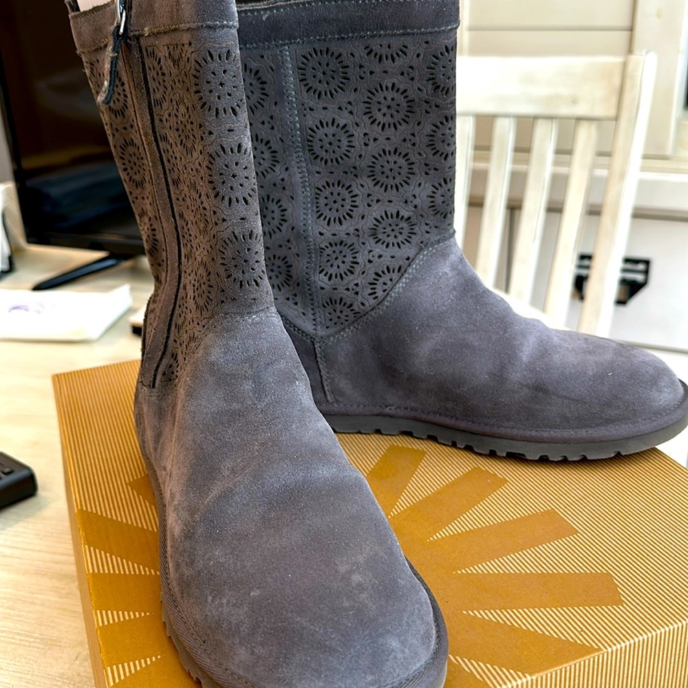 Barely Worn Uggs - image 1